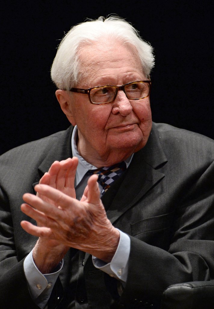 Hans-Jochen Vogel wird 90. dpa