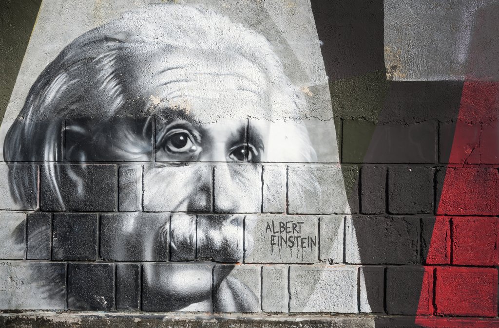 Albert Einstein. Pazifist & Nobelpreisträger im Kreuzfeuer diffamierender Propaganda Albert Einstein. Pazifist & Nobelpreisträger im Kreuzfeuer diffamierender Propaganda