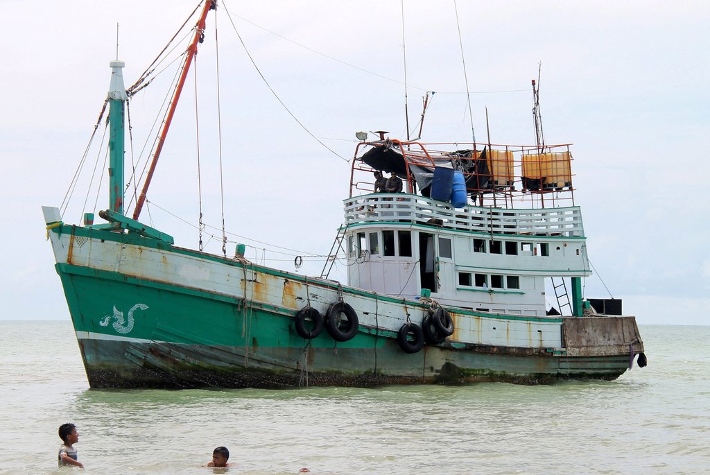 Indonesia rescue more then 500 members of Myanmar's Rohingya Migr
