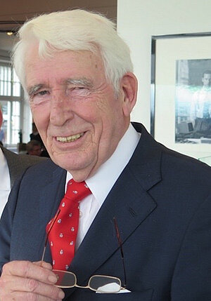 Manfred Backerra