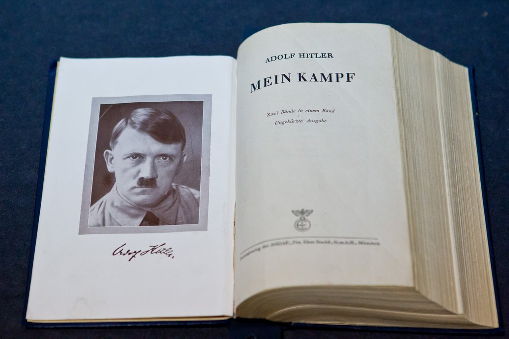 "Mein Kampf" von Adolf Hitler/dpa