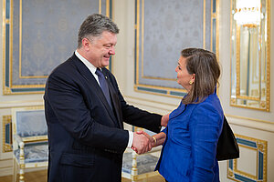 Viktor Poroschenko und Victoria Nuland @deposizphotos