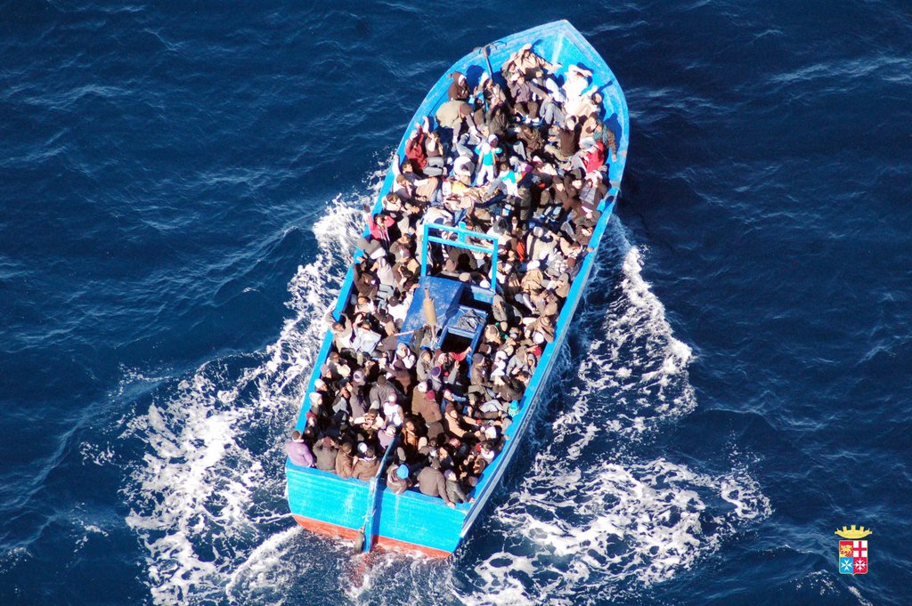 Flüchtlingsboot, Vertriebene, Flüchtlinge, Boot, Migration