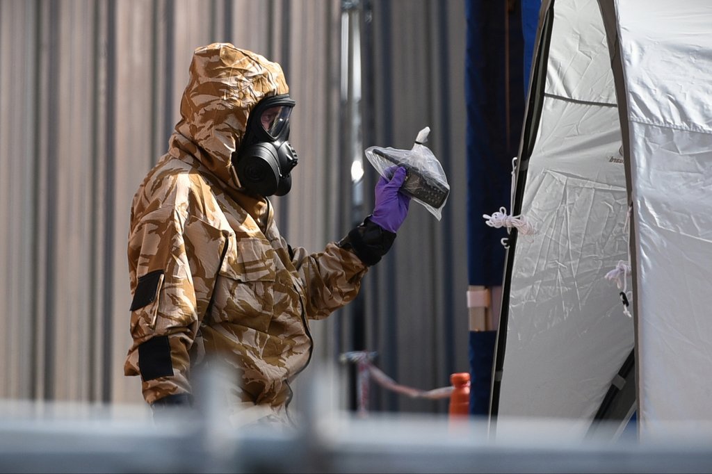 Die Skripal-Affäre belastete die ohnehin gespannten Beziehungen zwischen dem Vereinigten Königreich und Russland weiter und ereignete sich zu einer Zeit, als Russland in Syrien intervenierte und beiden Konfliktparteien in diesem Krieg der Einsatz von Ch