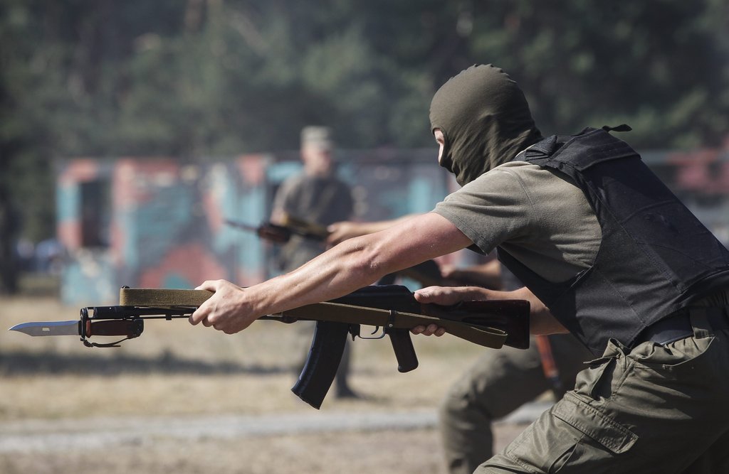 Ukrainian National Guard training session. ROMAN PILIPEY/ dpa